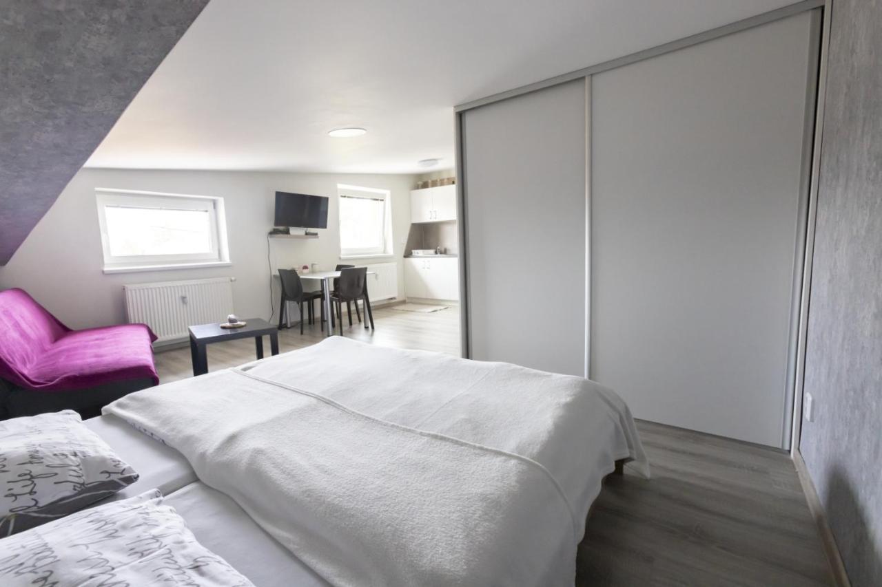 Apartman Theo Veľký Slavkov Exteriér fotografie