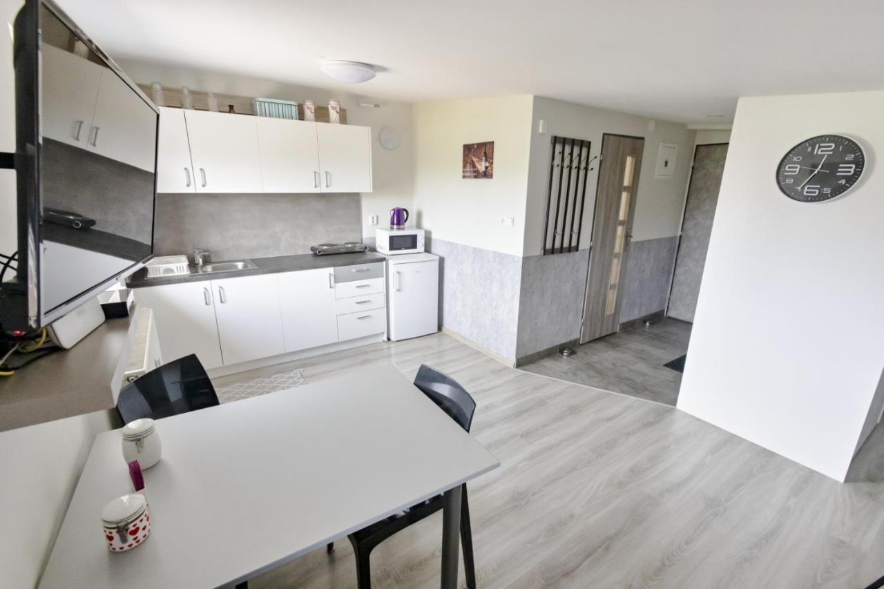 Apartman Theo Veľký Slavkov Exteriér fotografie